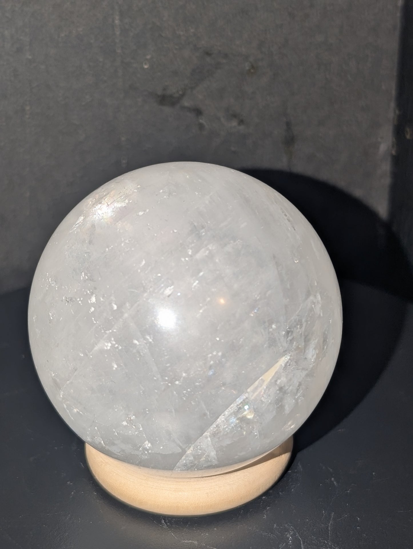 LG White Optical Calcite Sphere 45WO